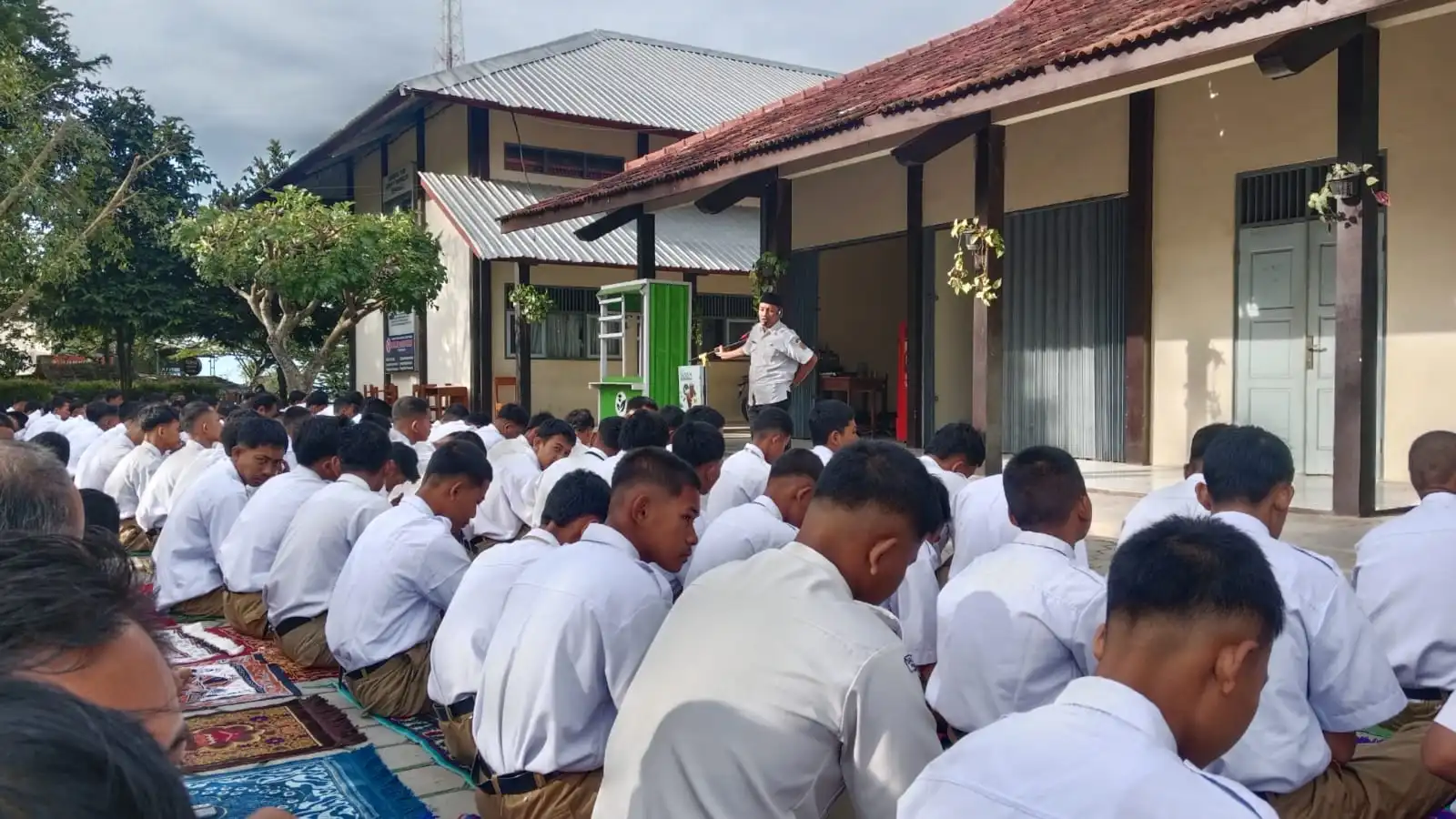 Pembinaan Akhlak Mulia