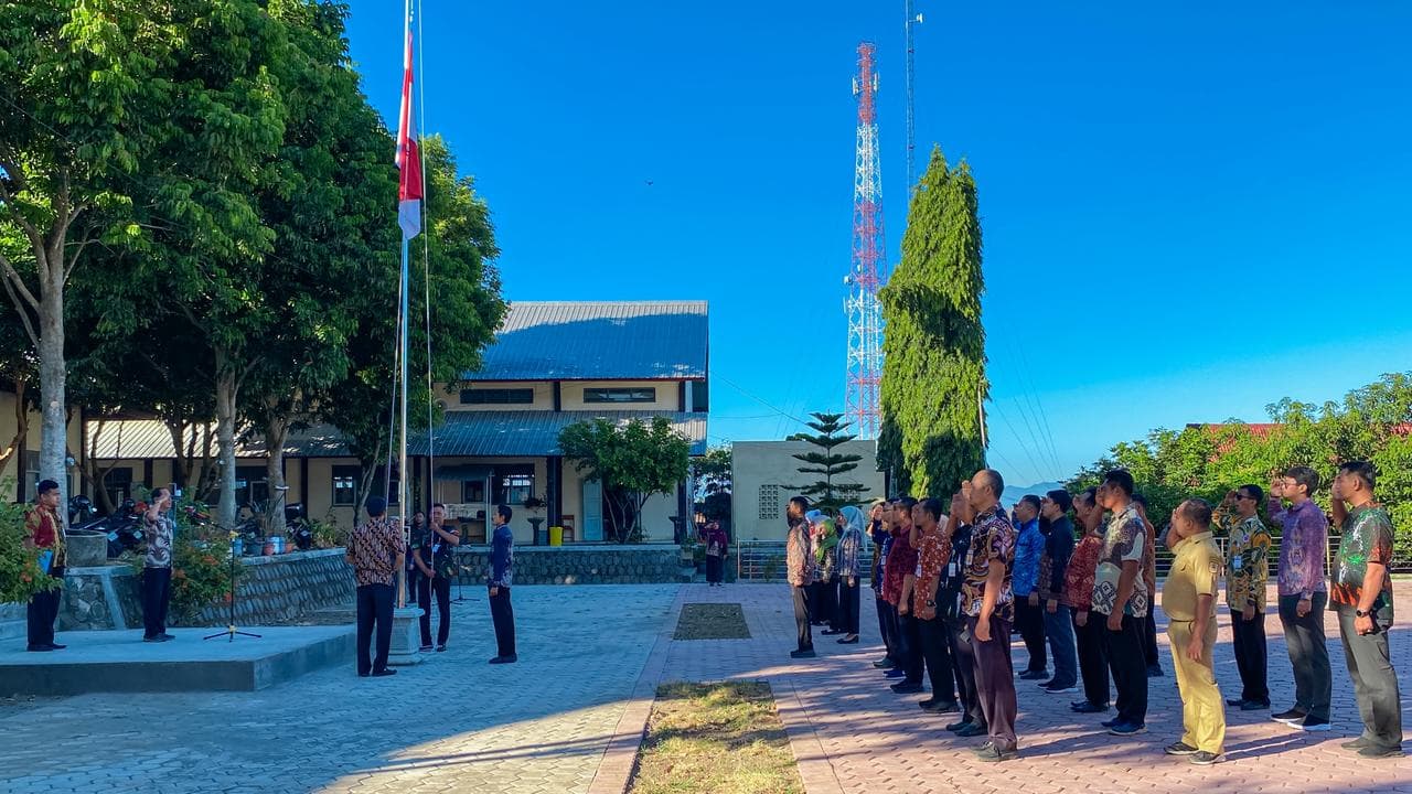SMK Negeri 1 Puhpelem Laksanakan Upacara Peringatan Hari Keluarga Nasional (Harganas) ke-33 Tahun 2026