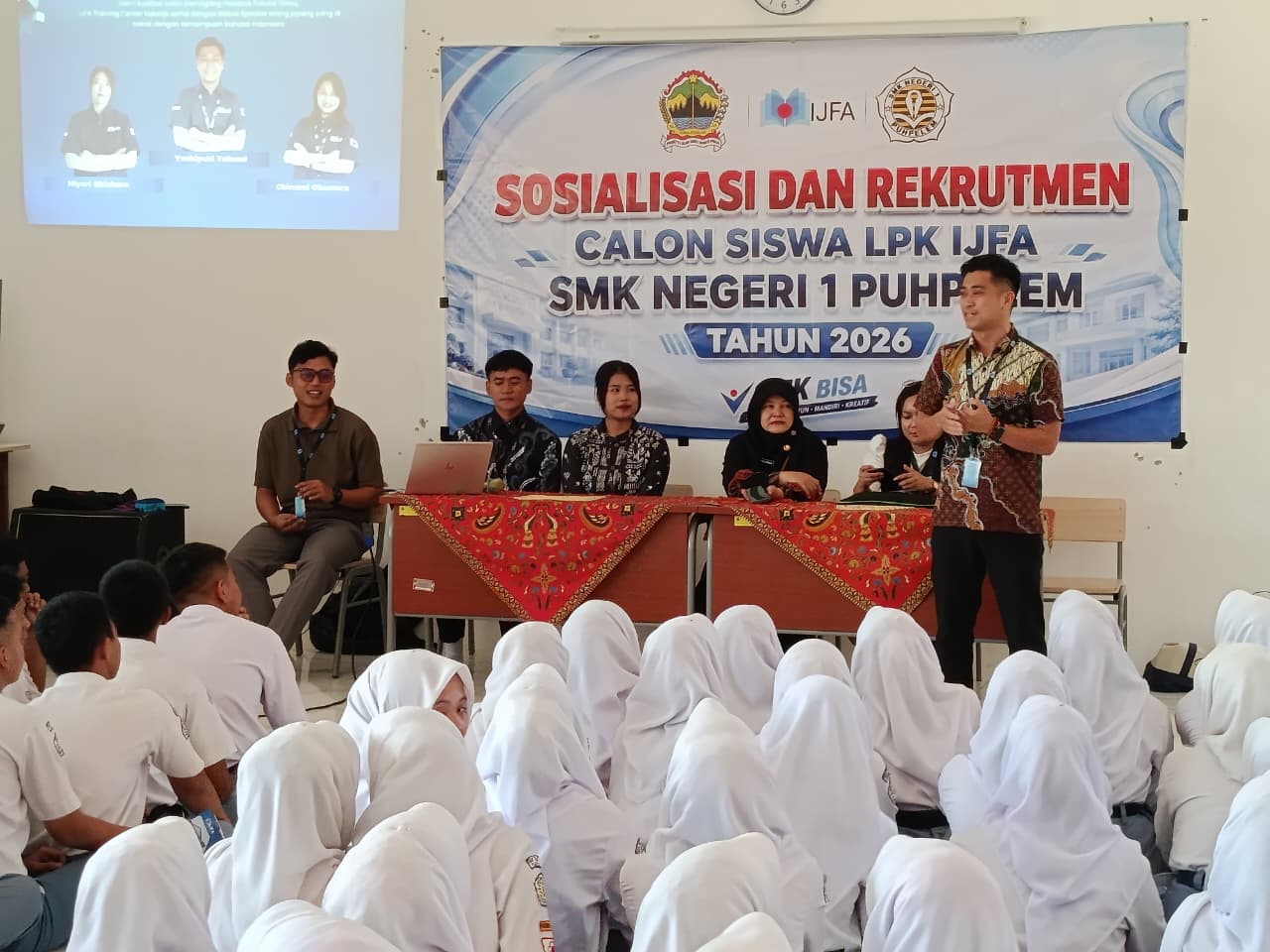 SMK Negeri 1 Puhpelem Perkuat Link and Match Dunia Industri melalui Sosialisasi dan Rekrutmen PT. IJFA