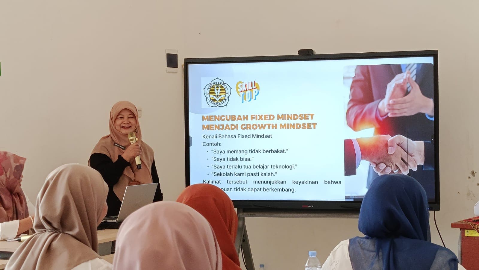 Rapat Dinas Bulanan dan Berbagi Praktik Baik PILLARS serta Pembelajaran Mendalam di SMK Negeri 1 Puhpelem
